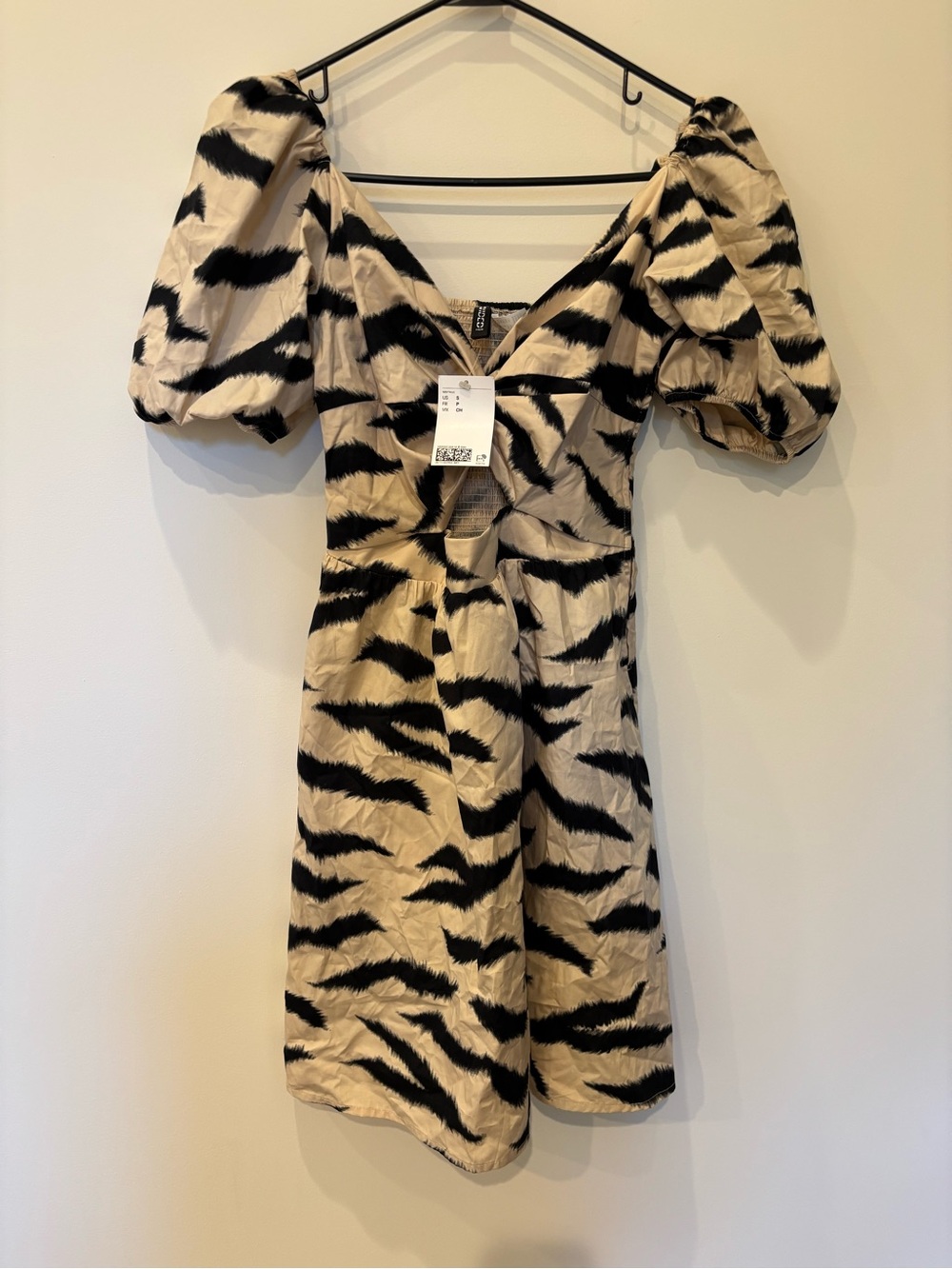 H&M Women's Zebra-Print Puff Sleeve Mini Dress - Black & Cream NWT